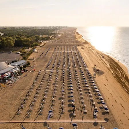 Cozy One Bedroom With Pool And Ac Bibione