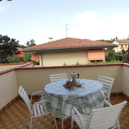 Lägenhet Cozy One Bedroom With Pool And Ac