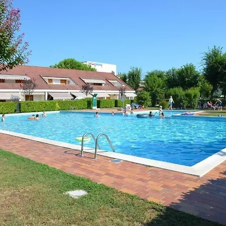 Daire Cozy One Bedroom With Pool And Ac *